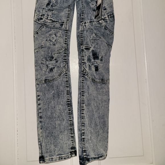 New with tags Encrypted jeans - Picture 6 of 6